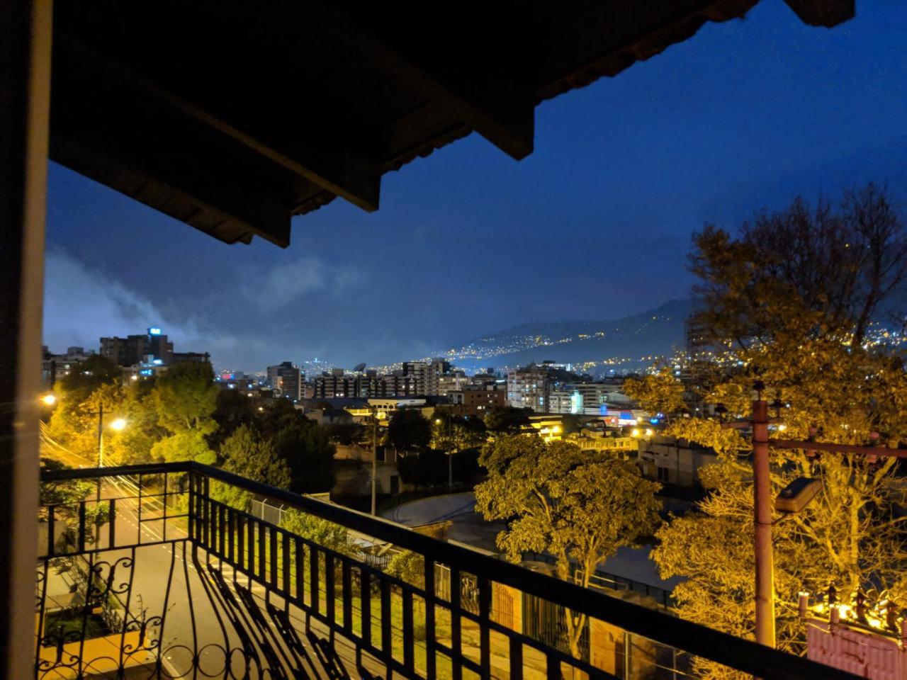 Air Suites Hotel Boutique Quito Esterno foto